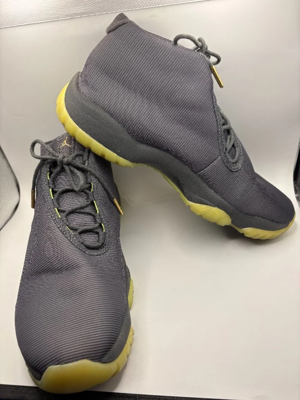 Air Jordan Future Dark Grey Volt Sneakers Men  8.5 656503-02 5 2014